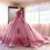 Nya rosa quinceanera klänningar 3D -applikationer Beading paljett älskling handgjorda blomma bollklänningar vestidos de 15 anos