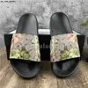 Pantoufles Hommes Femmes Été Diapositives Londres Angleterre Sandales Plage Diapositives Pantoufles Dames Sandali Firmati Da Donna Chaussures Plaid Imprimer Cuir Fleurs Scuff B J230525