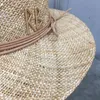 Chapeaux à large bord Seau arrivée chapeau de paille en raphia pour femmes avec lettre et chaîne Floppy Sun Hat Summer Lady Beach Cap 230525