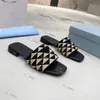 Designer Slides Metallic Slide Sandals Women Pantofole in tessuto ricamato Luxury P Sandalo Triangle Summer Beach Tacco basso Diamond Jacquard Shoes