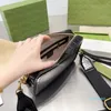 2023 bolso de lujo superior Nuevo bolso de diseñador bolso de mujer de lujo un hombro moda casual clásico impreso pequeño cuadrado color sólido alfabeto cremallera banquete