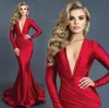 2023 Recién llegado Vestidos de noche formales de sirena roja Sexy Escote en V Manga larga Satén Fruncido Vestidos de baile robe de soiree