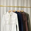 Camisas de vestir de manga larga para hombre, camisa coreana de otoño que combina con todo, corbata delgada británica, herramientas de bolsillo, Color sólido Formal para hombre