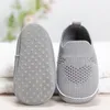 Första vandrare Baby Crib Shoes Classical Casual Sneakers Born Boy Girl Soft Sole Sports