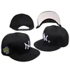 Designers hatt toppar brev baseball cap ummer mode män kvinnor monterade mössor fedora bokstäver rems