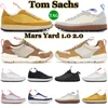 Tom Sachs artesanato de propósito geral Marte Marte Yard 1.0 2.0 Sapatos Homens Mulheres Creme de enxofre escuro Treinadores brancos pretos brancos