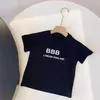 2024 Najnowszy projektant dziecięcych dziecięcych ubrania chłopcy dziewczyny letnia kurtka T-koszulki Dzieci T-shirty Kid Top Tees Klasyczny list z nadrukiem Tees Tshirts Krótki Zestaw Set