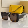 Luxury Designer Funky Sunglasses Designers For Men and Women 40104 Style Anti-Ultraviolet Full Frame Glasses With Box