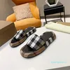 2023 NOVOS SLIPPERS SANDALS SANDALS DE SANDALS DE CASAL DE CASAL MEMINOS E MANE