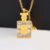 Top qualité luxe bouteille de parfum pendentif collier diamants blancs titane acier bijoux en gros