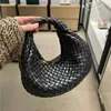 Luxury BotteGass Bag 23 vadderad Jodie Woven som bär underarm Venass Läder Tote Handväskor