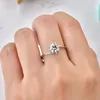 Clusterringen 925 Sterling Silver Moissanite Ring 1CT IJ Color Lab Diamond sieraden Snowflake Style jubileum