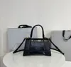 Hourglass Shoulder Designer Bag Black Crocodile Emed Small Crossbody Fashion Personality Half Moon Handbag Clutch Bag