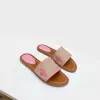 23er Jahre Damen Sandalen Hausschuhe Outdoor Bankett Slide Schuhe PP Stroh Sommer Leder Stickerei Sandalen Mehrfarbig Flachabsatz Mule Brief Größe 35-42