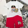 Set di abbigliamento per bambini con le magliette stampato per ragazzi cortometraggi per bambini lettere per bambini pantaloni pantaloni per bambini per bambini a maniche corte