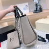 Designer 22Ss Borse estive Borse da spiaggia classiche Borsa a catena Deauville in tela Marca famosa 5A Borsa da donna di grande capacità di qualità Borsa da spesa firmata con pacchetto