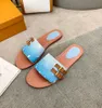 Luxe designer vergrendeling It Flat Mule Slippers Dames echte lederen dames Dauphine Outdoor Slipper Flip Flops Scuffs Sandalen Maat 35-41