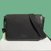 Messenger Bag Designerväska Mode för män och kvinnor med stor kapacitet enkelaxelväska högkvalitativ handväska temperament Diagonal Span Bag 449172