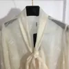 23SS High Seam Blouse Женская дизайнерская одежда Женская рубашка темперамент лук -воротник стекает алфавит перспектива с длинным рукавом топ высокая качественная женская одежда A1