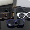 Роскошные дизайнерские солнцезащитные очки мужчины женщины солнцезащитные очки классические бренды роскошные солнцезащитные очки Fashion Uv400 Goggle с коробкой ретро -очки Высококачественные открытые фабрики магазин