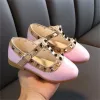 Çocuk Ayakkabı Moda Bebek Kız Sandal Perçin Yumuşak Sole Dans Prenses Deri Ayakkabı Çocuklar Sıradan Spor ayakkabılar Toddler Bebek Ayakkabı