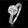 Кластерные кольца Сплошное 18K 750 Белое золото Кольцо четырех зубца положительно положительный 1ct 1ct moissanite свадьба Идеально дизайн прочного качества украшения
