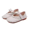 Platte schoenen 2023 Leer Autumn Princess Girls Butterfly-Knot Bow Zoete Kinderleren Kinderjurk Flats zachte vierkant tenen