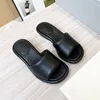 Baguete de moda Black Napa Leather Womens Slide Sandals Designer Luxo salto alto saltos de metal feitos na Itália Slippers 35-40