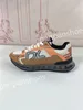 Neue heiße Luxurys Designer-Schuhe Sneaker-Plattform-Klassiker-Leder-Sport-Skateboard-Schuh-Männer-Frauen-Turnschuhe Laufen Gehen Schwarz Weiß