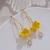 Boucles d'oreilles pendantes lustre à la mode mignon petite fleur jaune pour femmes fille mode bijoux couleur or cristal fête cadeaux