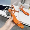 2023 Sandal Spring Summer New Women Comant Fashion Classic Designer Material Importerat från Italien storlek 35