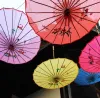 Erwachsene chinesische handgemachte Stoff Regenschirm Mode Reise Candy Farbe orientalische Sonnenschirm Regenschirme Hochzeit Werkzeuge Mode-Accessoires
