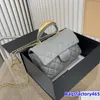 Vrouwenontwerper klassieke kleps tas gewatteerde draagtas met bovenste handgreep lambskineheren lederen goud metalen hardware turn lock crossbody tas schouder handtas mode luxe tassen