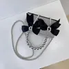 Akşam çantaları 2023 Moda Kore Kontrast Yay Düğüm İnci Zinciri Rhinestone Çanta Elden Taşınır Omuz Crossbody Kız Küçük Kare Yastık Çanta