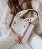 Designers Stora Woody Tote Shop Beach Bags 3Size Womens Mens Canvas Mini Pochette Canvas Shoulder Clutch Bag Luxurys Purse och Handbag Crossbody Weekend Fashion Bag