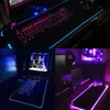 Tapis de souris noir et blanc Gamer rose tapis de souris Simple jeu Led lumières tapis de souris Rgb accessoires informatiques tapis de Table grands tapis