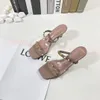 Sandálias de rebite de designer de luxo verão sexy feminino sapatos deslizantes chinelo 2023 novas sandálias de couro com tachas nuas femininas de salto alto planas com caixa