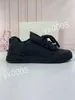 2023 New Luxurys Designer Flat Sneaker Trainer أحذية غير رسمية من الجلد الأبيض تراكب أزياء منصة الرجال للنساء أحذية رياضية منخفضة