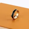 2023 Nieuwe hoogwaardige ontwerper titanium stalen band ringen mode sieraden heren simple moderne ring dames cadeau voor vrouwen