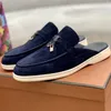 Topp för kvinnor Loro Pianor Casual Tofflor Klassiska Sandaler Loafers Skor Flat Slides Tofflor Designers Herr Hög elastisk biff sena Botten storlek 36-46 med låda