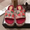 Canal de diapositivas Sandalias de diseñador para mujer G Zapatillas para hombre Flip Flops Lujo Plano Fondo grueso Bordado Impreso Jelly Caucho Cuero Mujeres Zapatos de entrenador