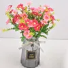 装飾的な花の花輪屋内の屋外UV耐性ガーデンプランターのための人工偽のシルクデイジーワイルドフラワー