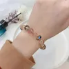 Länkarmband Glänsande naturliga jordgubbkvartskristallpärlor Strand för kvinnor Feminint armbandsgåva smycken