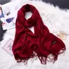 Xales mulheres cor lenços de cashmere de cor sólidos com tamel lady primavera outono fino lenço longo lenço de alta qualidade shawl Men scarf1