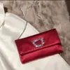 Saco de jantar feminino de luxo de alta qualidade Solk Silk Diamond Conjunto de diamante de cristal Besia quadrada Fuchele Banquet Chain Bolsa de envelope