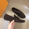 Najlepsza marka luksusowa marka marka męska swobodne mieszkanie buty skórzana skórzana poślizg na mocassin metalowe guziki męskie buty buty zapatillas rozmiar 38-45