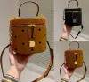 2023 Fashion Leather Lady Totes Women Designers Väskor Handväskor Fashion Messenger axel crossbody väska handväska shoppingväskor plånböcker axelväska