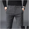 Męskie spodnie męskie czarne kratę spodnie wiosenne i jesienne moda szczupli mężczyźni szare spodnie paski 2838 Pantalones Hombre 230307 Drop Dhav5