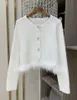 Kvinnors kostymer Blazers Luxury Feather Short Woolen Coat Women Winter High-End Socialite Western Style All-Matching White Wool Jacket Top Casacas C1004