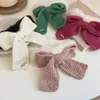 Haarclips Winter Wool Bow Knoop voor kantoor Women Glanzende strass Letter Fluffy Duck Bill Clip in Wedding Bride Accessories